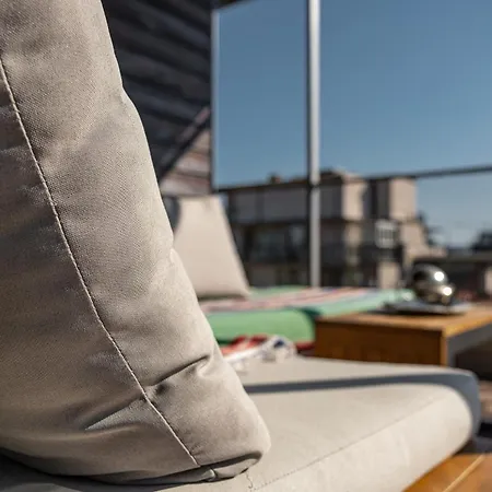 Daire Historic Place With Paid Parking *