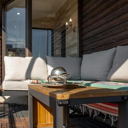 Historic Place With Paid Parking *