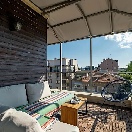 Historic Place With Paid Parking Apartman