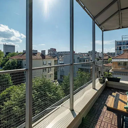 Historic Place With Paid Parking *