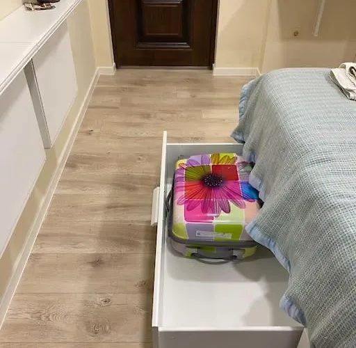 Historic Place With Paid Parking Lägenhet