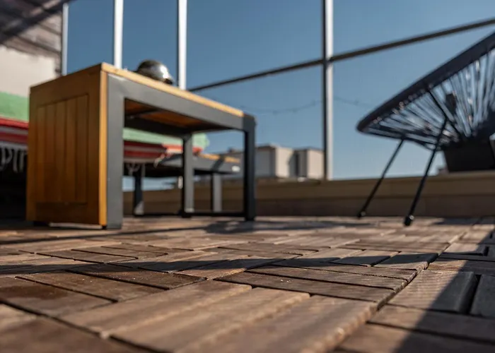 Historic Place With Paid Parking *