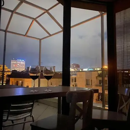 Historic Place With Paid Parking Apartment Warna