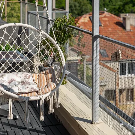 Apartment Historic Place With Paid Parking