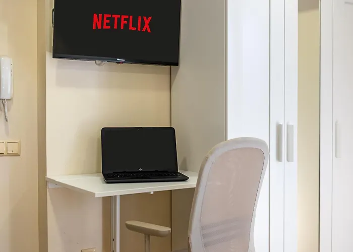 Daire Historic Place With Paid Parking *