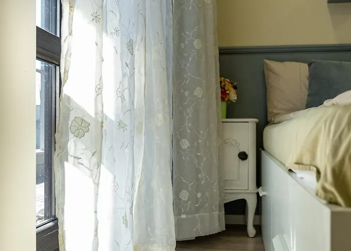 Historic Place With Paid Parking Daire Varna