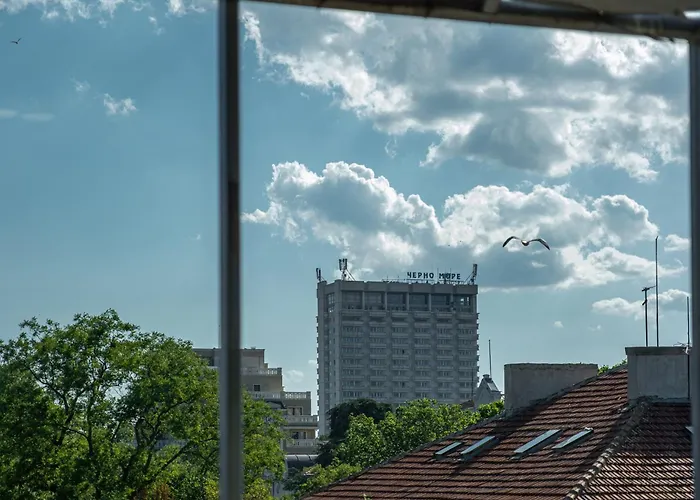 Historic Place With Paid Parking Appartement